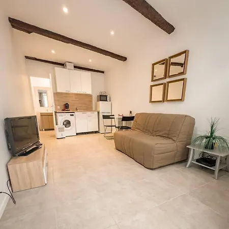 Apartment Au Village